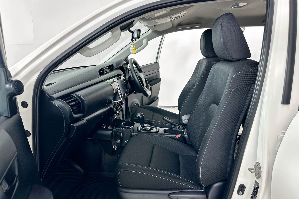 2022 Toyota HILUX SR (4x4) GUN126R 4X4