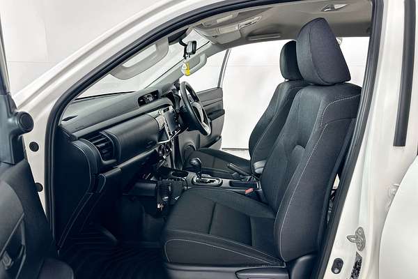 2022 Toyota HILUX SR (4x4) GUN126R 4X4