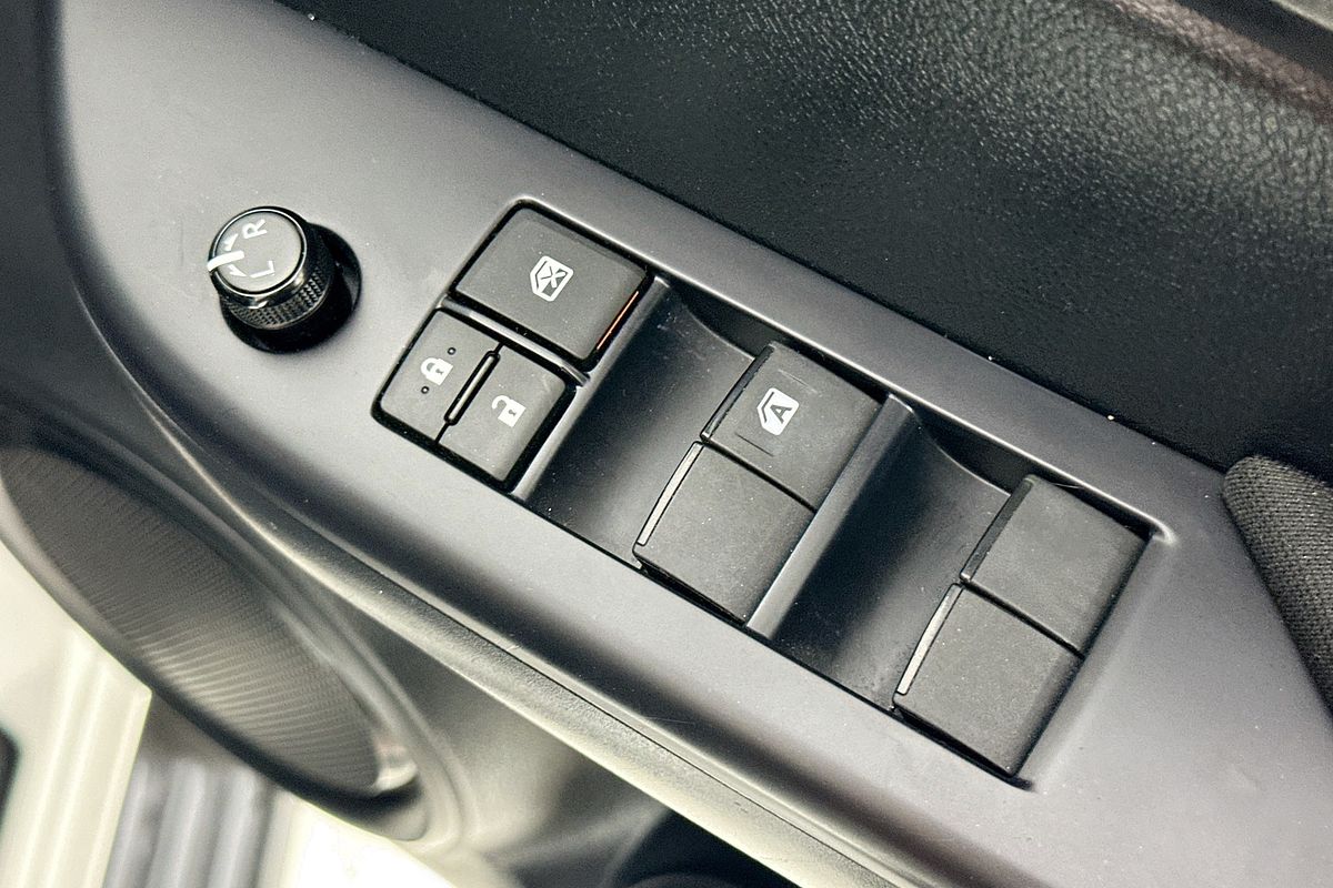 2022 Toyota HILUX SR (4x4) GUN126R 4X4