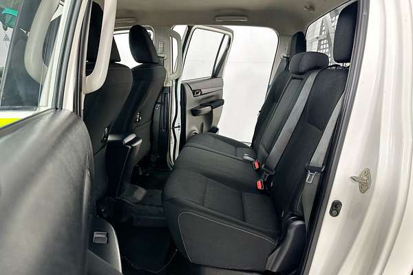 2022 Toyota HILUX SR (4x4) GUN126R 4X4