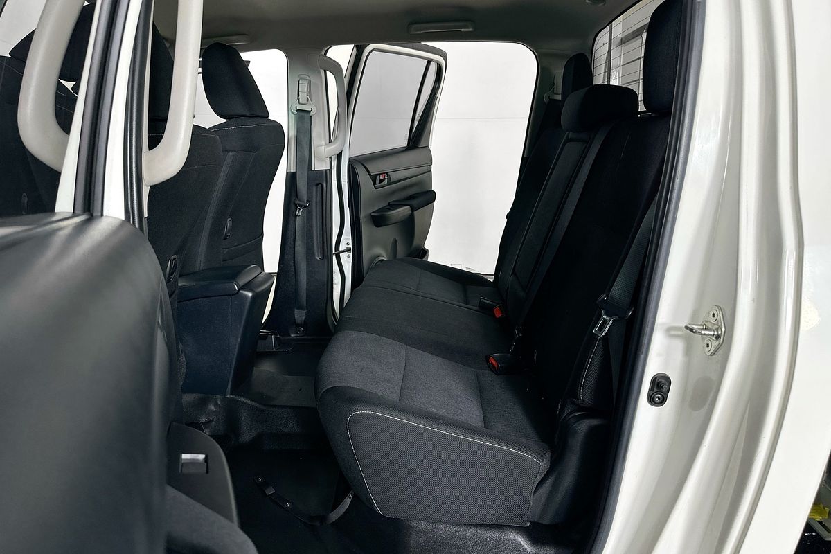 2020 Toyota HILUX SR (4x4) GUN126R MY19 UPGRADE 4X4