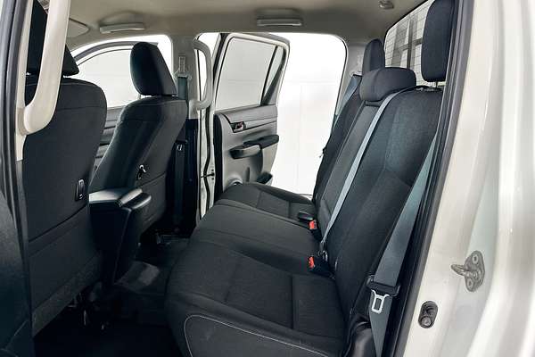 2021 Toyota HILUX SR (4x4) GUN126R 4X4