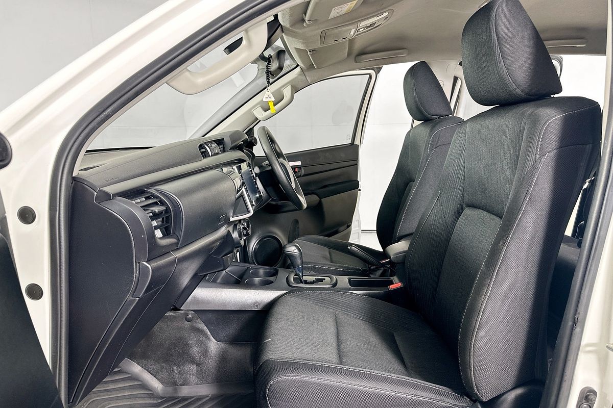 2022 Toyota HILUX SR (4x4) GUN126R 4X4