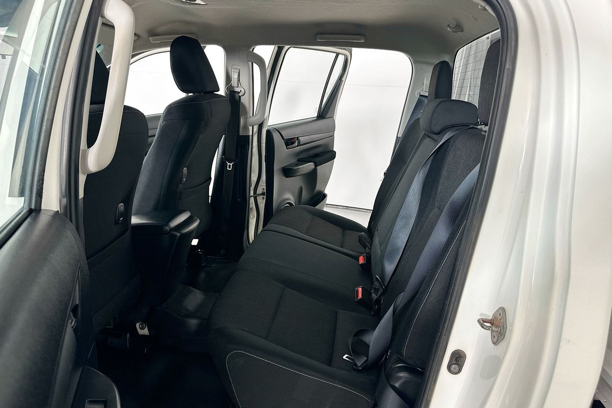 2018 Toyota HILUX SR (4x4) GUN126R MY19 4X4