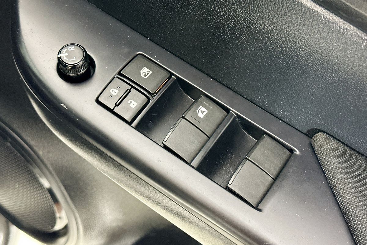 2022 Toyota HILUX SR (4x4) GUN126R 4X4