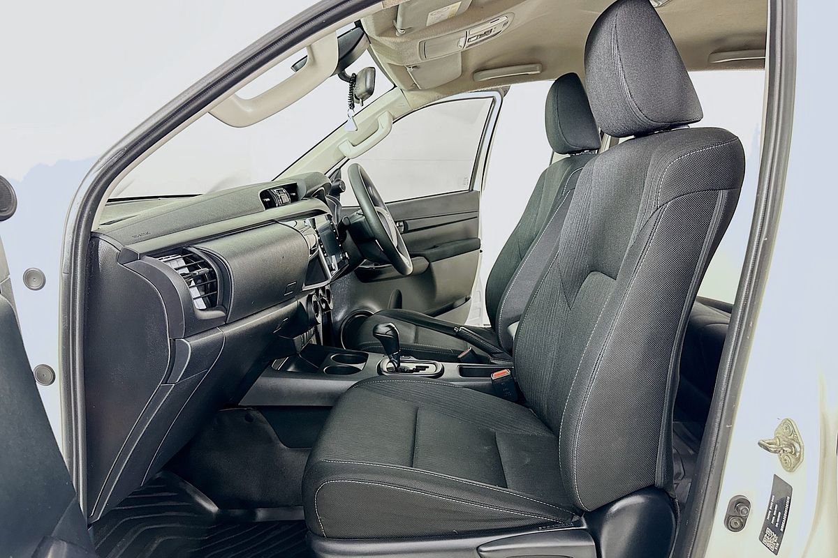 2022 Toyota HILUX SR (4x4) GUN126R 4X4