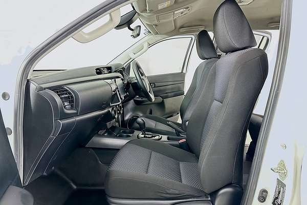 2021 Toyota HILUX WORKMATE (4x4) GUN125R 4X4