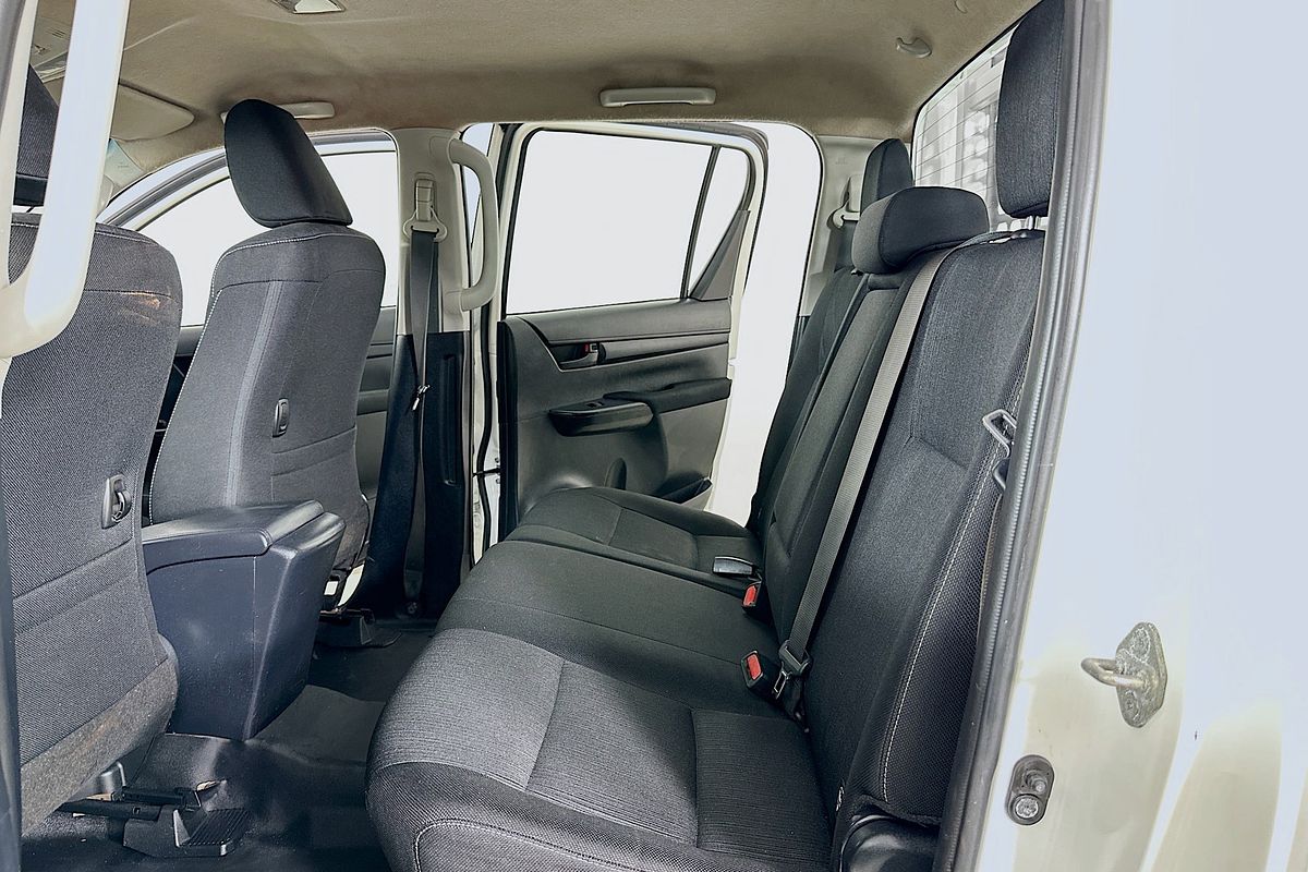 2019 Toyota HILUX SR (4x4) GUN126R MY19 4X4
