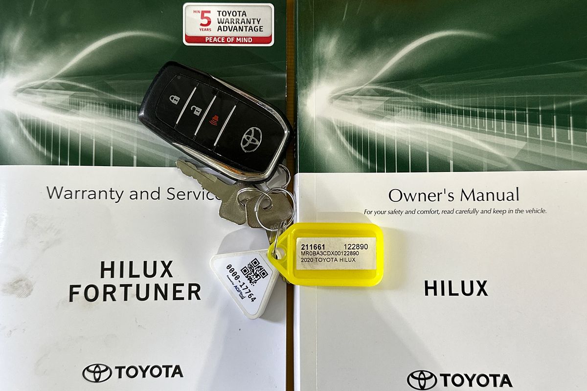 2020 Toyota HILUX SR5 GUN126R 4X4