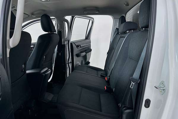 2024 Toyota HILUX SR (4x4) GUN126R 4X4