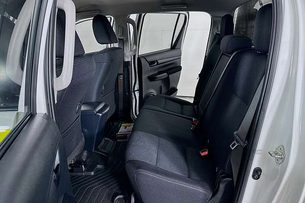 2023 Toyota HILUX SR (4x4) GUN126R 4X4