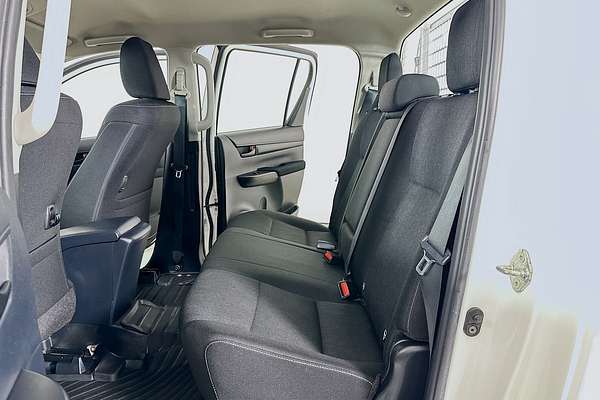 2019 Toyota HILUX SR (4x4) GUN126R MY19 UPGRADE 4X4