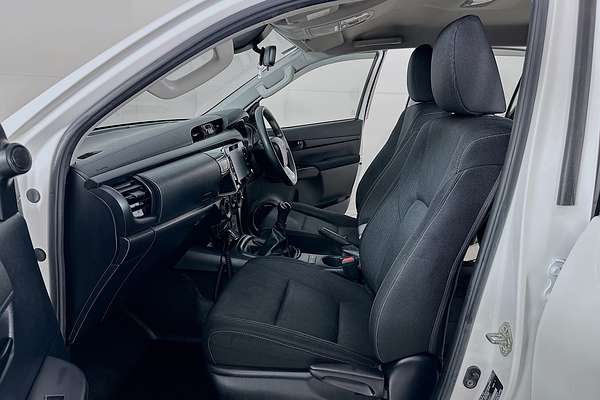 2021 Toyota HILUX SR GUN126R 4X4