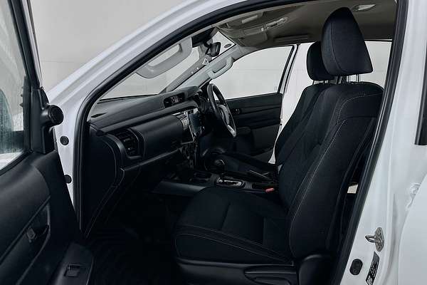 2022 Toyota HILUX SR (4x4) GUN126R 4X4