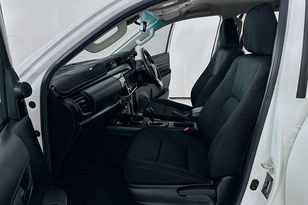 2020 Toyota HILUX SR GUN126R 4X4
