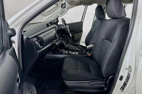 2024 Toyota Hilux SR 48V GUN126R 4X4