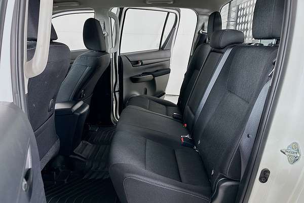 2024 Toyota HILUX SR GUN126R 4X4