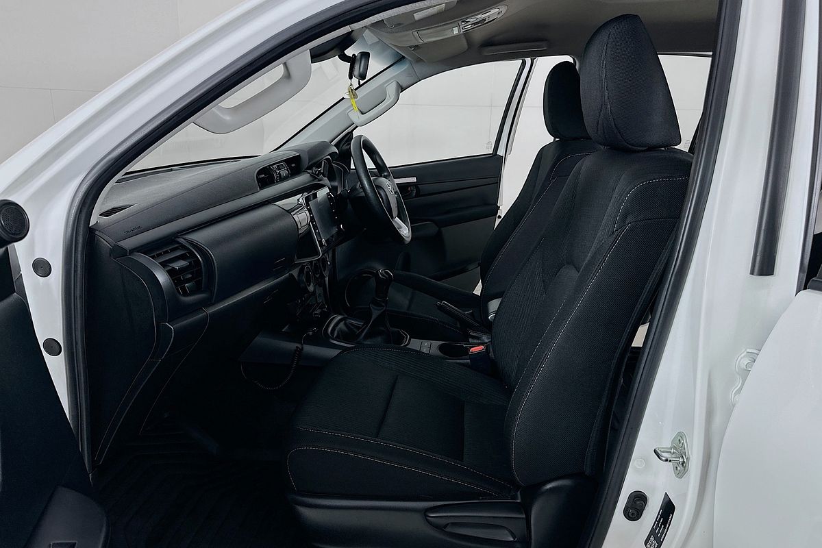 2022 Toyota HILUX SR (4x4) GUN126R 4X4