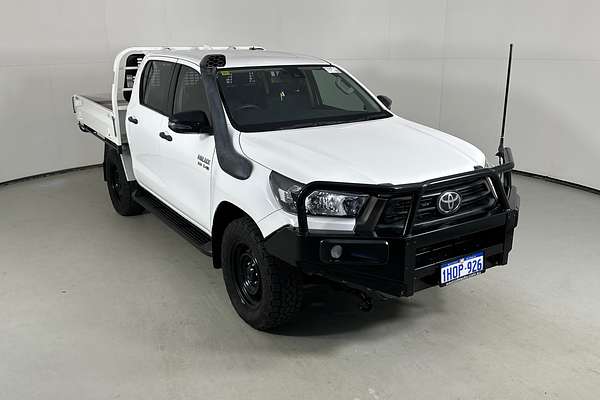 2022 Toyota HILUX SR (4x4) STEEL WHEELS GUN126R 4X4