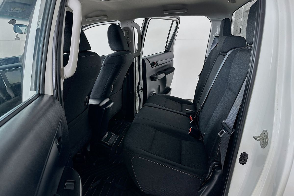 2019 Toyota HILUX SR (4x4) GUN126R MY19 UPGRADE 4X4
