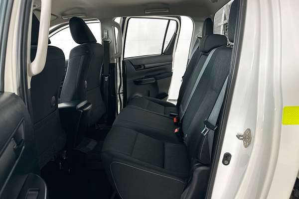 2022 Toyota HILUX SR (4x4) GUN126R 4X4