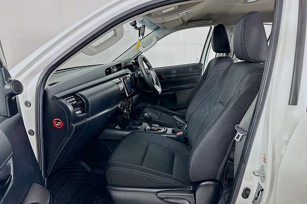 2018 Toyota HILUX SR (4x4) GUN126R MY19 4X4
