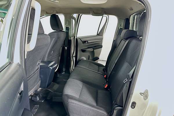 2020 Toyota HILUX SR (4x4) GUN126R MY19 UPGRADE 4X4