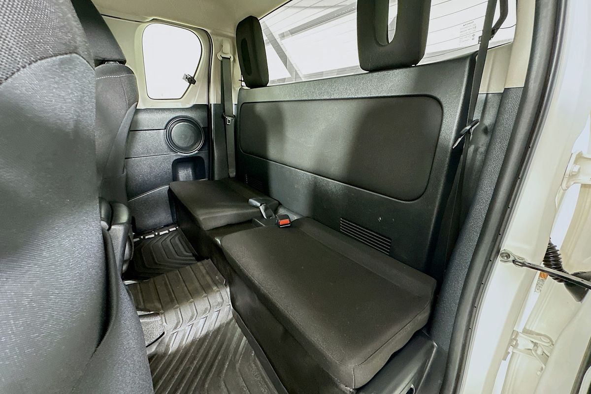 2020 Toyota Hilux SR (4x4) GUN126R FACELIFT 4X4