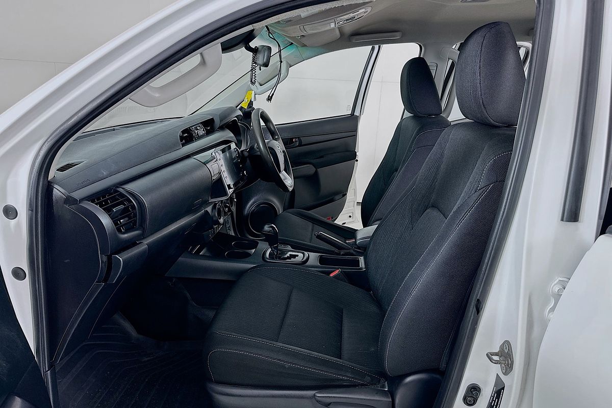 2022 Toyota HILUX SR (4x4) GUN126R 4X4