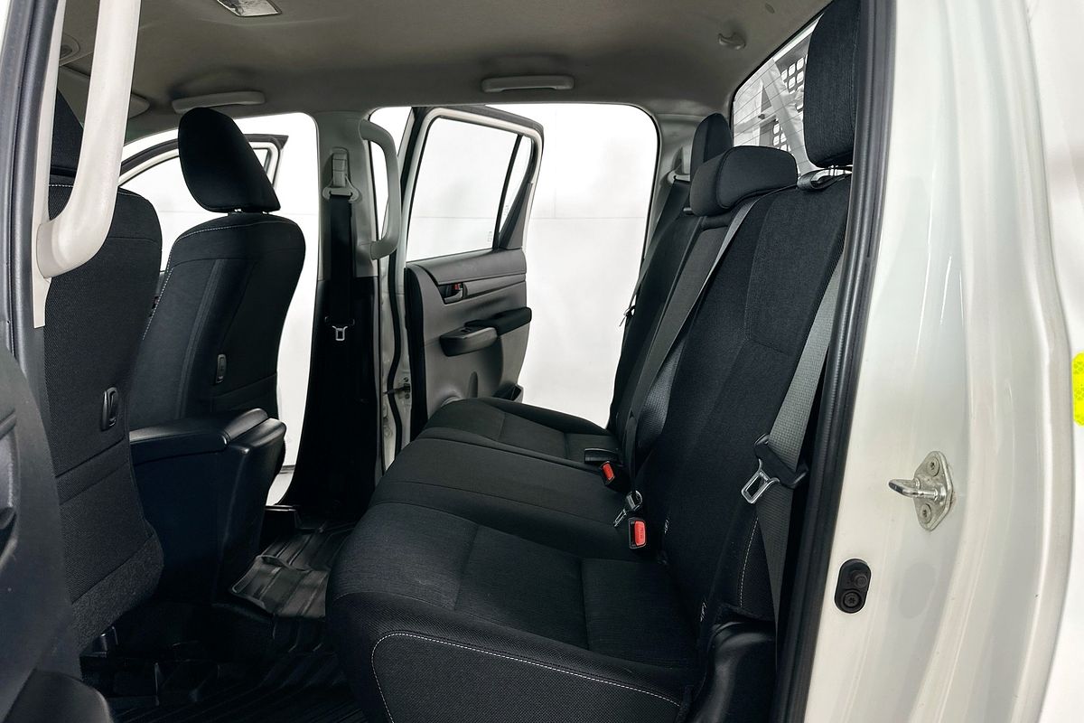2021 Toyota HILUX SR (4x4) GUN126R 4X4