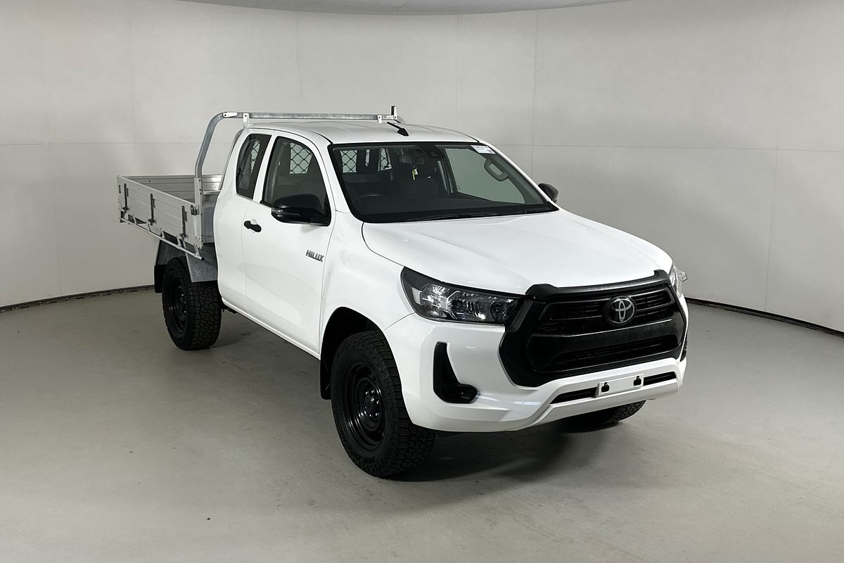 2021 Toyota Hilux WORKMATE (4x4) GUN125R 4X4