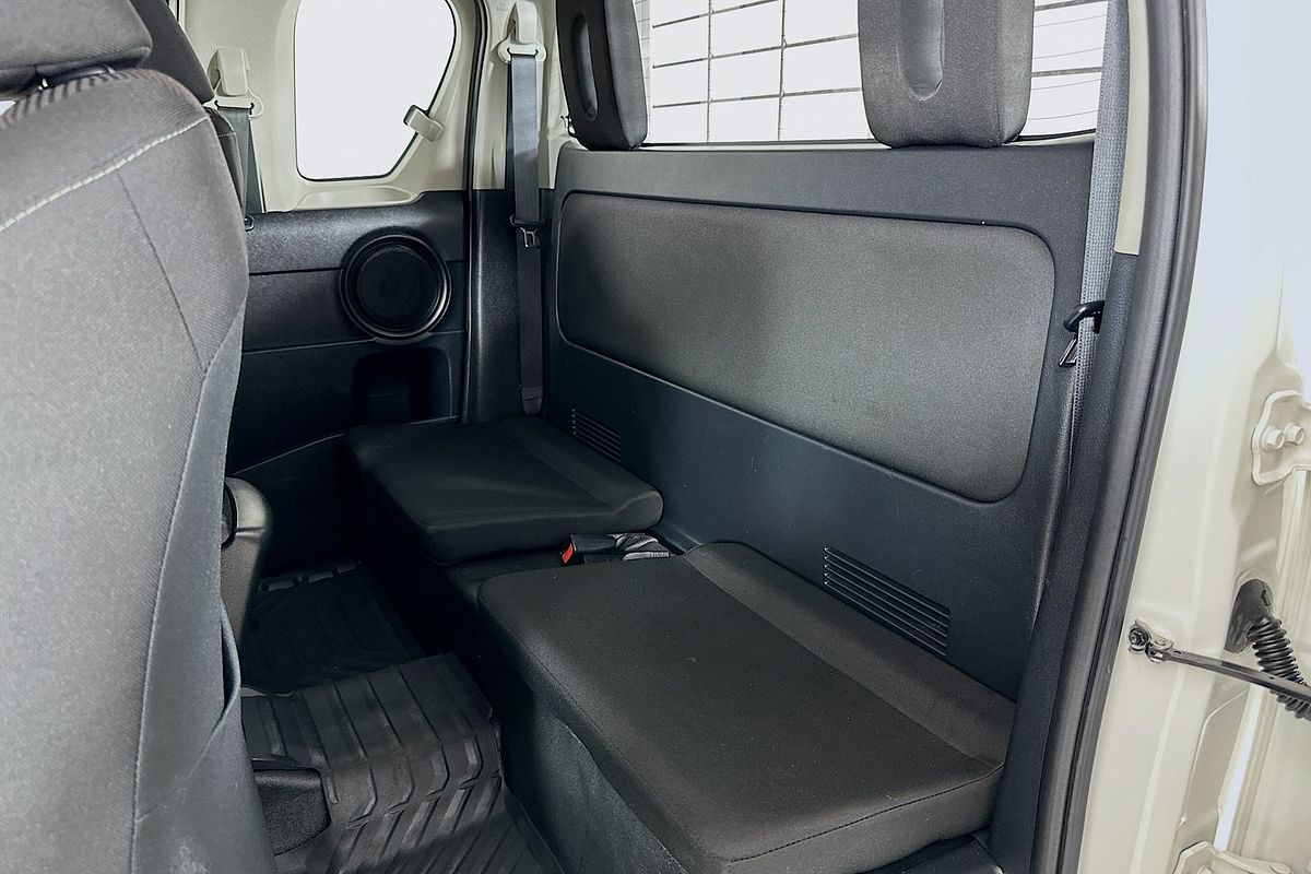 2018 Toyota Hilux SR (4x4) GUN126R MY17 4X4