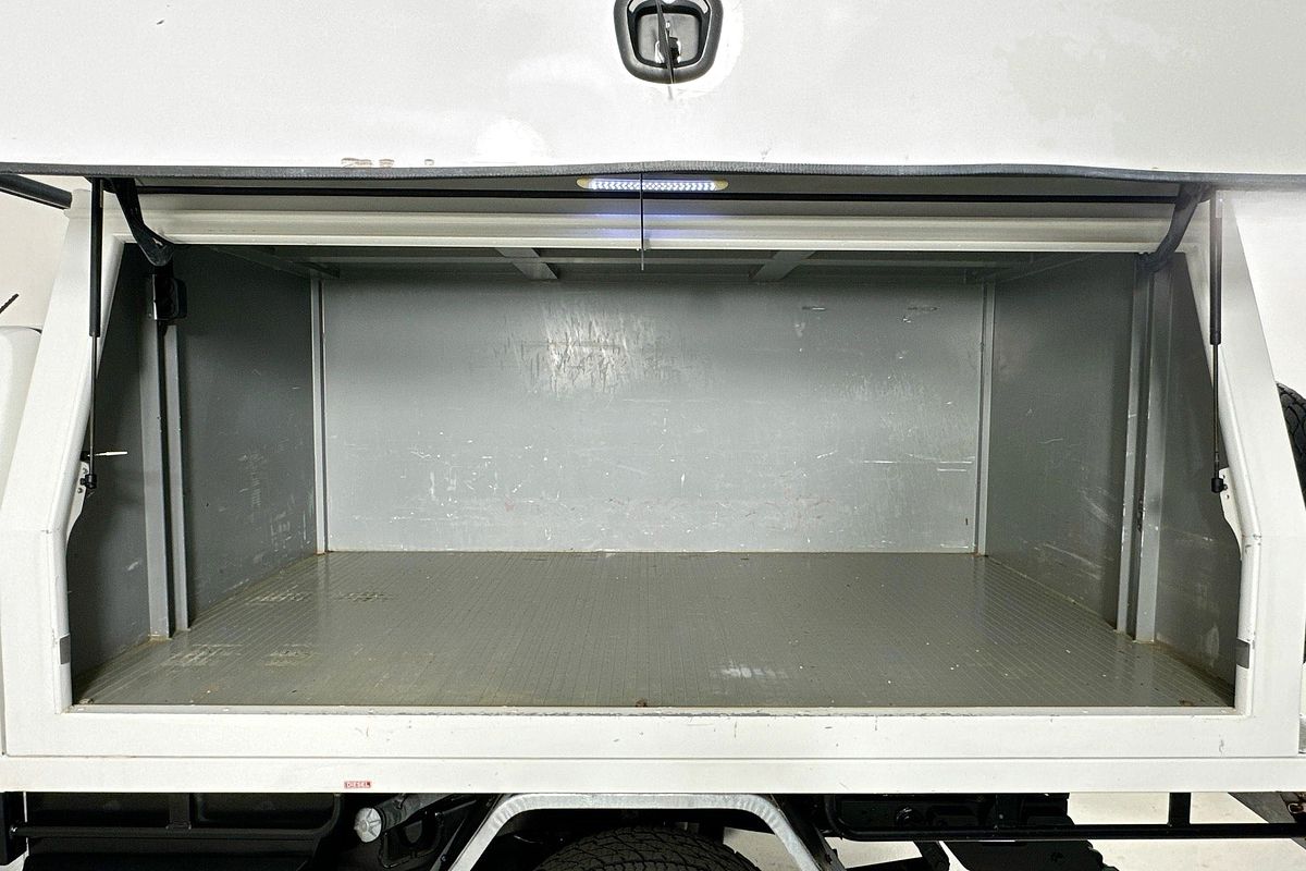 2019 Toyota HILUX SR (4x4) GUN126R MY19 4X4