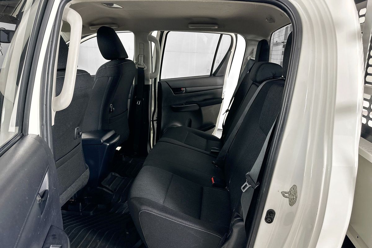 2021 Toyota HILUX SR (4x4) GUN126R 4X4