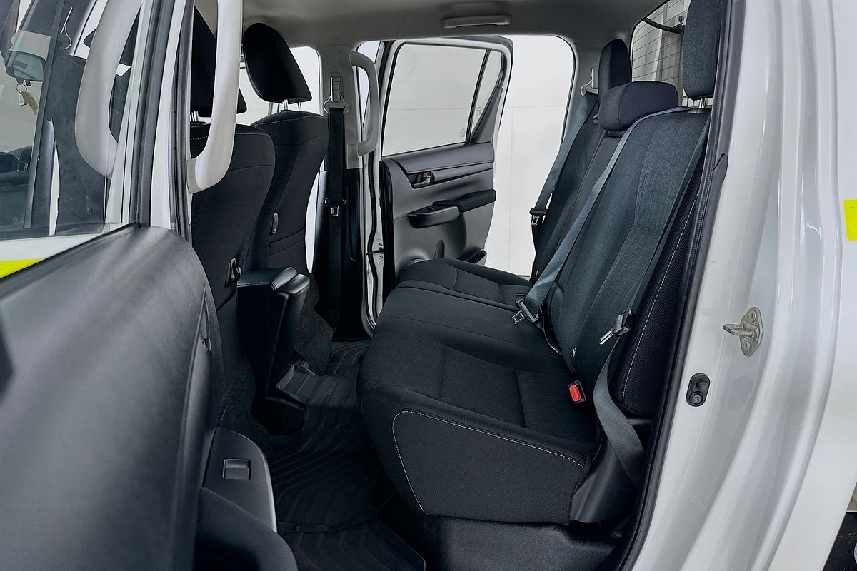 2022 Toyota HILUX SR (4x4) GUN126R 4X4
