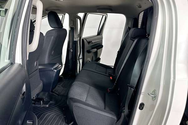 2022 Toyota HILUX SR (4x4) GUN126R 4X4