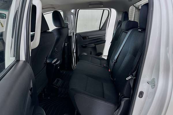 2022 Toyota HILUX SR (4x4) GUN126R 4X4
