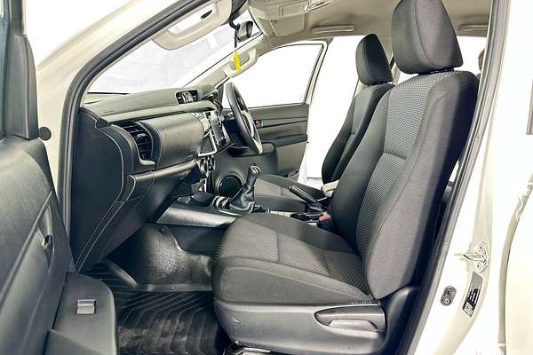 2022 Toyota HILUX WORKMATE (4x2) TGN121R REAR WHEEL DRIVE