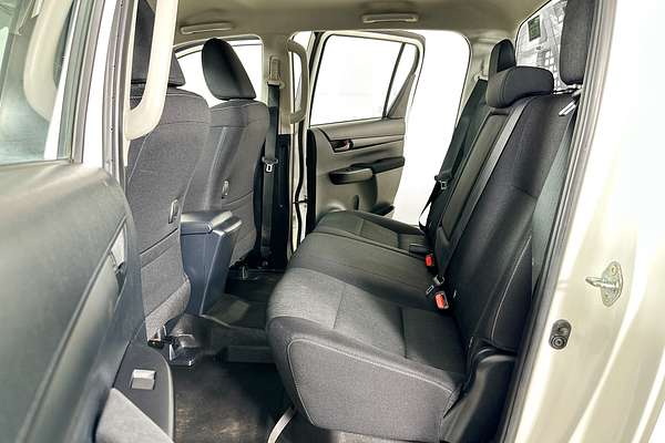 2024 Toyota HILUX SR (4x4) GUN126R 4X4