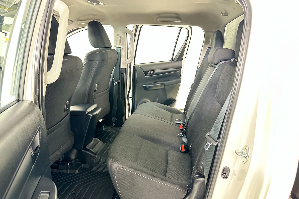 2024 Toyota HILUX SR (4x4) GUN126R 4X4