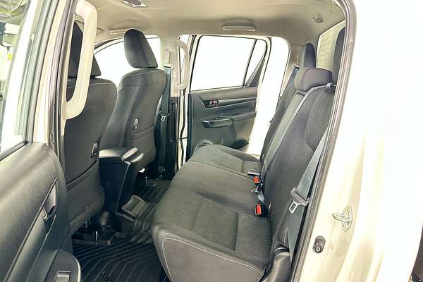 2024 Toyota HILUX SR (4x4) GUN126R 4X4