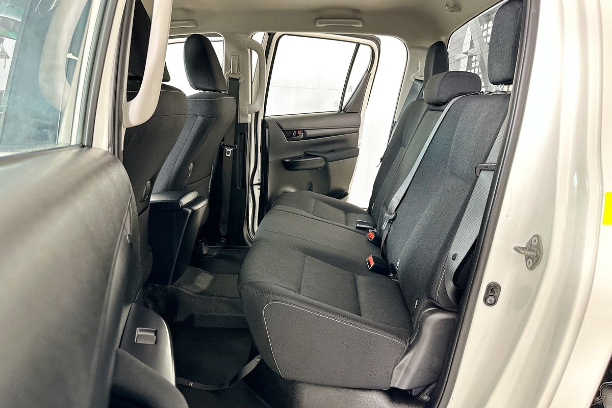 2022 Toyota HILUX SR (4x4) GUN126R 4X4