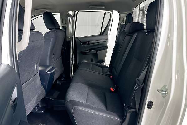 2023 Toyota HILUX SR (4x4) GUN126R 4X4
