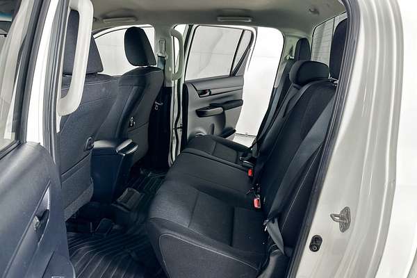 2021 Toyota HILUX SR (4x4) GUN126R FACELIFT 4X4