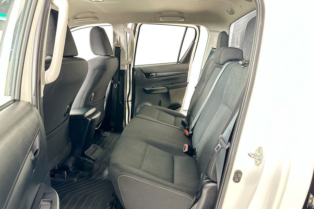 2024 Toyota HILUX SR (4x4) GUN126R 4X4