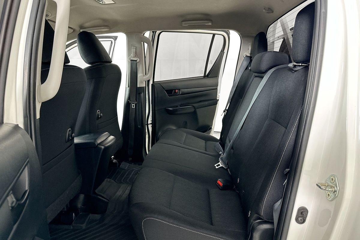 2023 Toyota HILUX SR (4x4) GUN126R 4X4