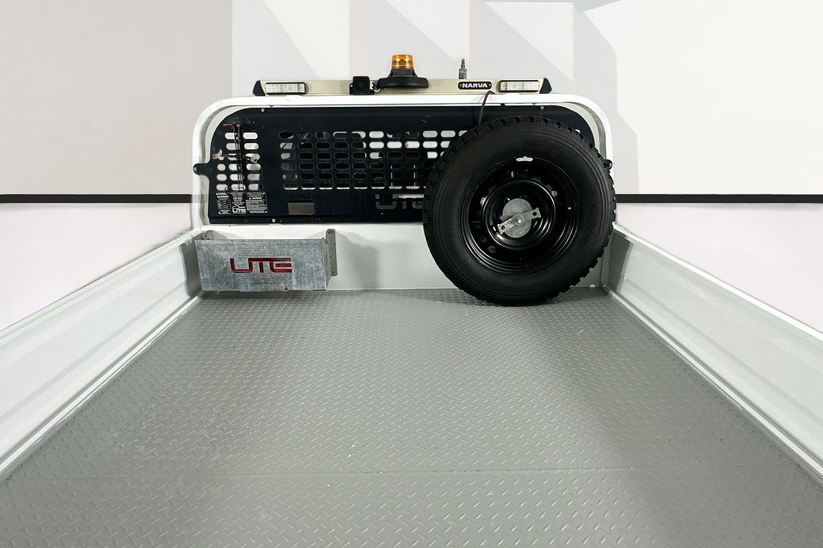 2021 Toyota HILUX SR (4x4) GUN126R FACELIFT 4X4