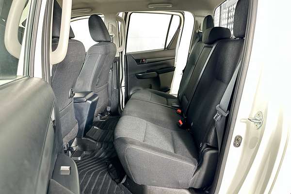 2023 Toyota HILUX SR (4x4) GUN126R 4X4