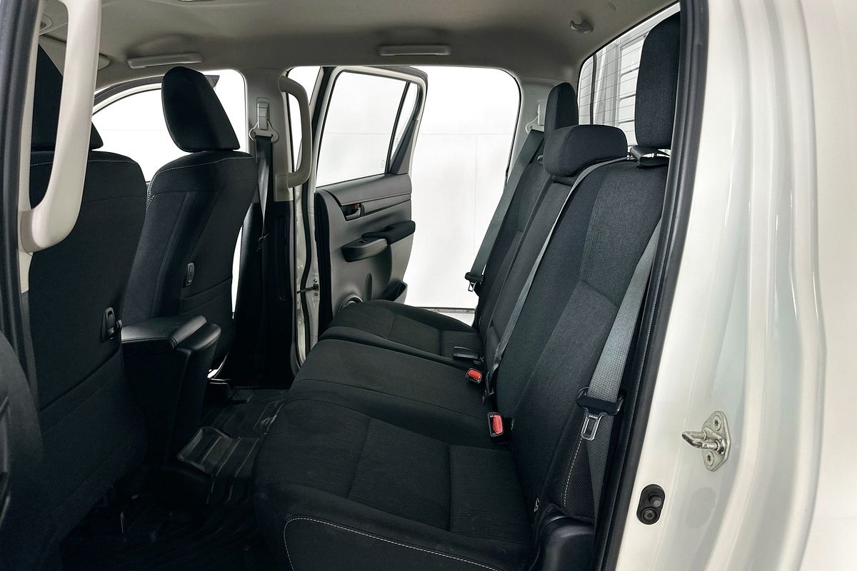 2020 Toyota HILUX SR (4x4) GUN126R MY19 UPGRADE 4X4