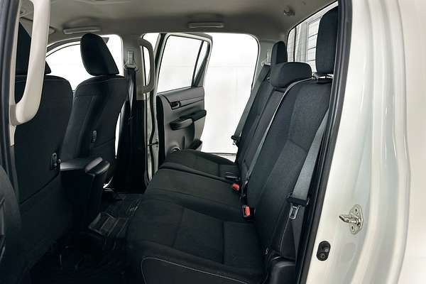 2020 Toyota HILUX SR (4x4) GUN126R MY19 UPGRADE 4X4